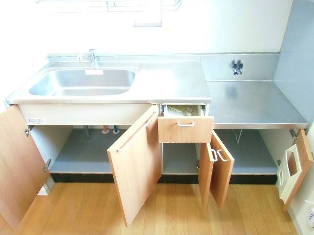Kitchen. Kitchen storage