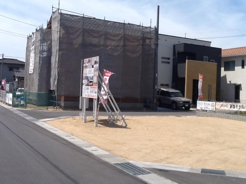 Local photos, including front road. May 17, 2013