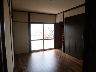 Non-living room. = The master bedroom = was renovated from Japanese-style Western-style. A calm is room. Storage was established plenty can closet