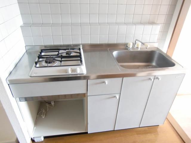 Kitchen. ☆ There is also housed in the upper part!
