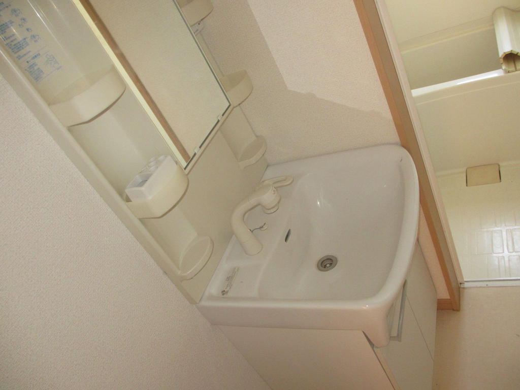 Washroom. (* ⌒O⌒ *) (* ⌒O⌒ *)
