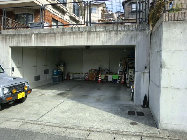 Parking lot. Parking space There are also 2 car