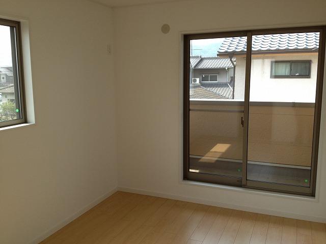 Non-living room. Room (August 2013) Shooting