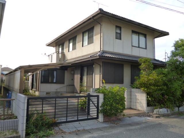 Local appearance photo. Local (10 May 2013) Shooting