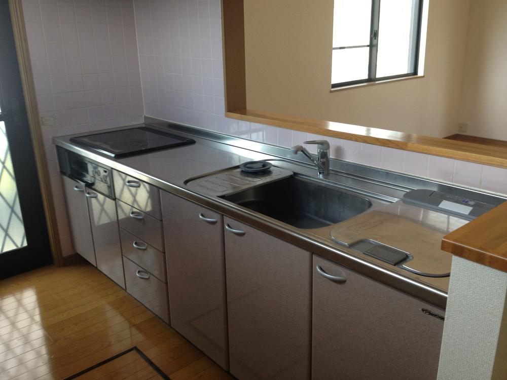 Kitchen. Room (August 2013) Shooting