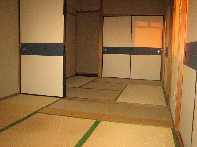 Other room space. It is two between More