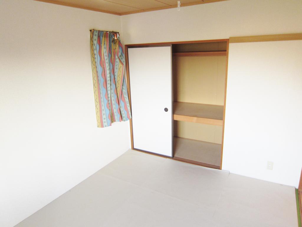 Living and room. (O⌒∇⌒o) (o⌒∇⌒o) (o⌒∇⌒o) (o⌒∇⌒o)