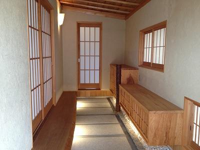 Entrance. Local (September 2013) Shooting