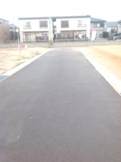 Local photos, including front road. Local (04 May 2013) Shooting