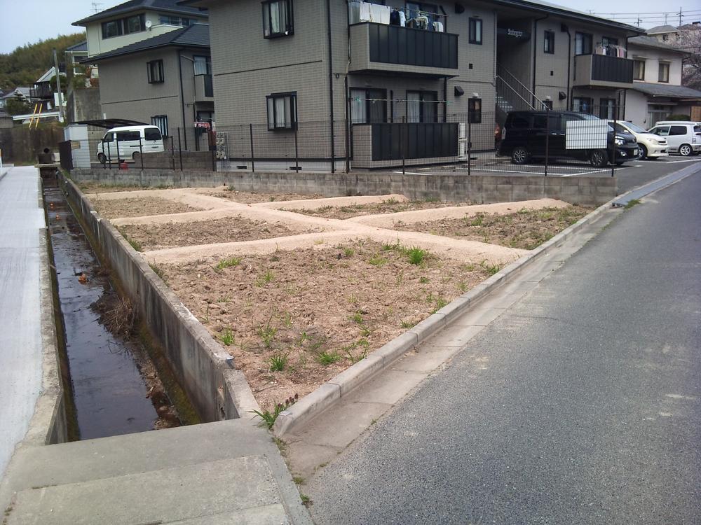 Other local. About 6 square meters in each household. You will receive free of charge.  [Multi-purpose site]