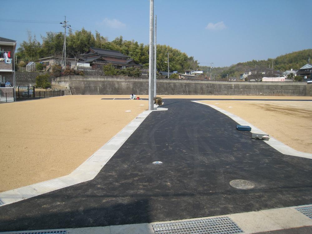 Local photos, including front road. Local (March 2013) Shooting