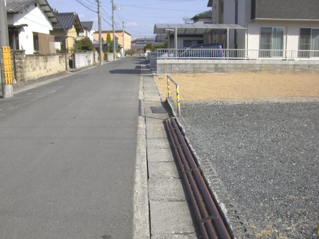 Local photos, including front road. Local (April 2013) Shooting