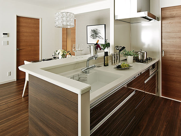 Room and equipment. Enhance the functionality, Feel the attention to detail, A feeling of opening open kitchen. While I pleasure a conversation with family, Deepen a happy time ・  ・  ・ Precisely because it places you use every day, It was also considered ease of use.