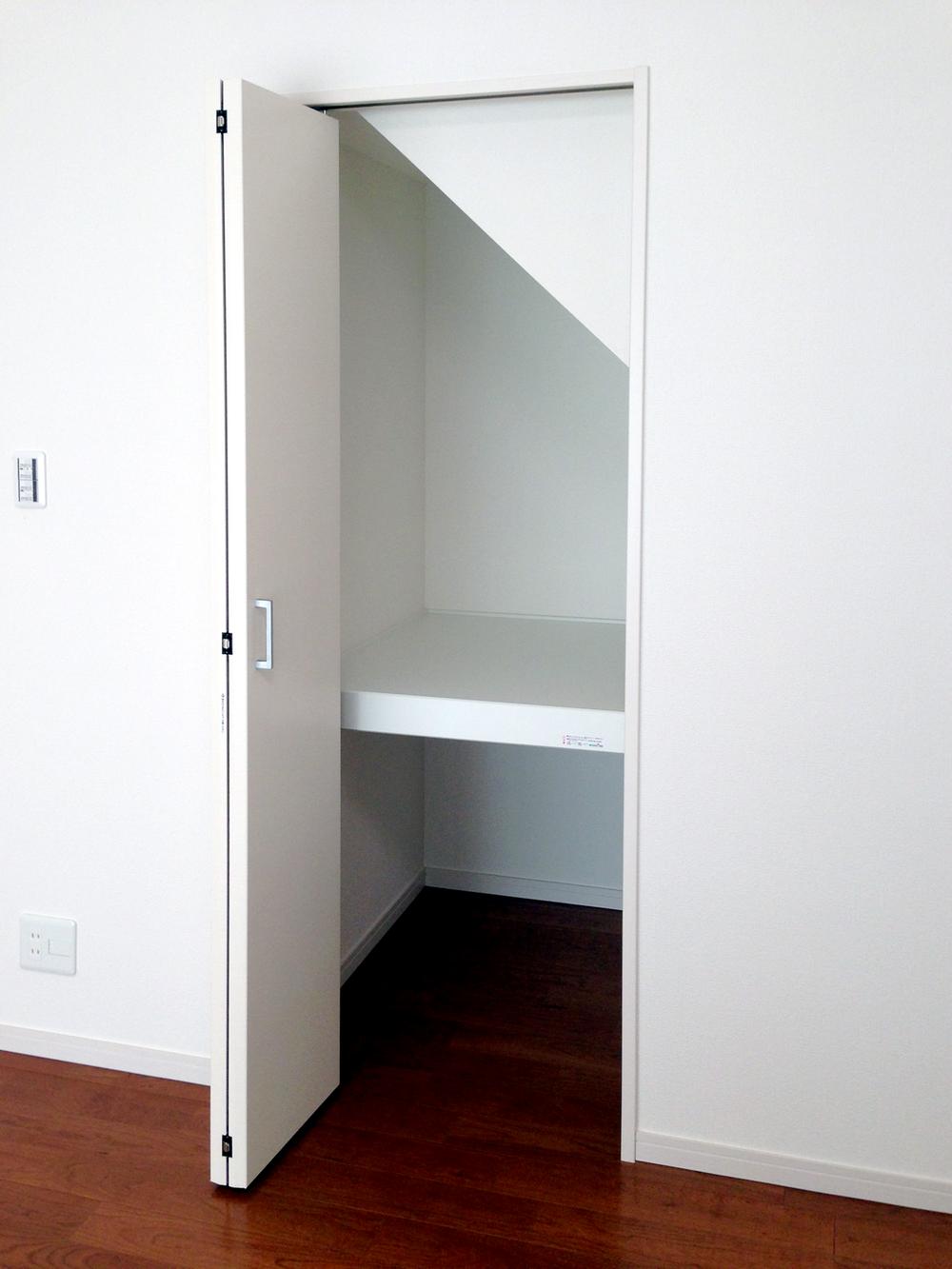 Receipt. Stairs under storage!