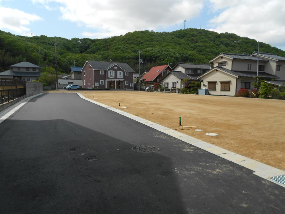 Local land photo. It is conveniently located to shopping!