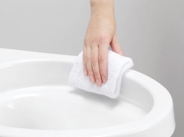 Toilet.  [There is no place to hide dirt] There is no place to hide dirt, Own design extremely the ease of cleaning. Evolved edge shape "Sugofuchi" There is no place where dirty Kakureru. In dirt even quick Hitofuki, Keep the always clean.