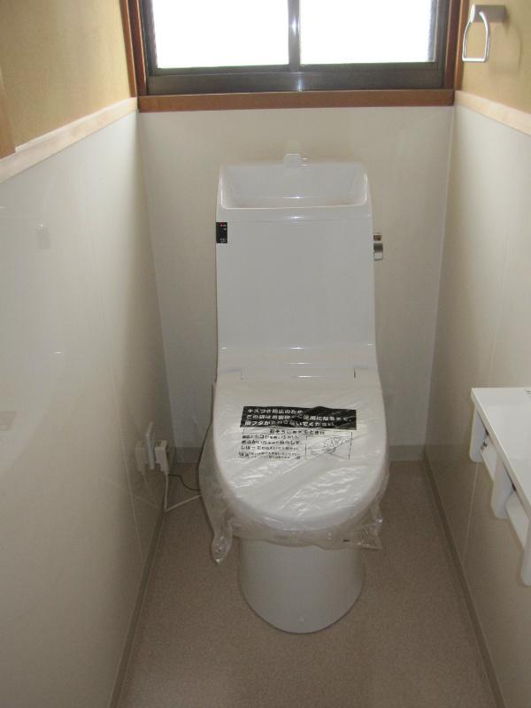 Toilet. & # 9398; was toilet bowl exchange. 