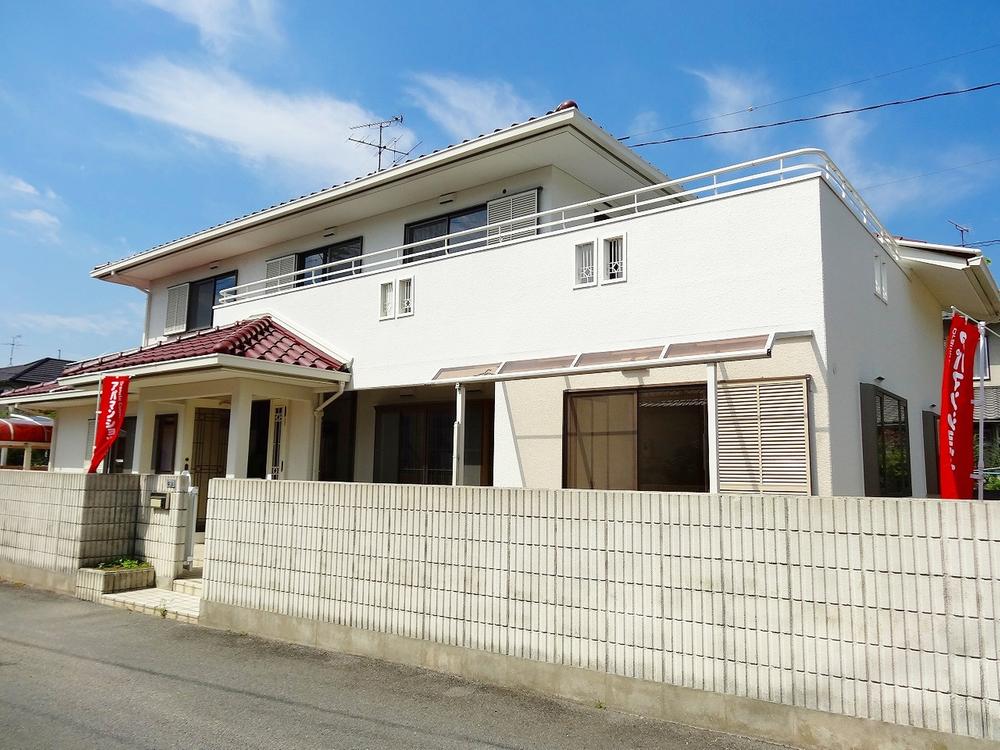 Local appearance photo