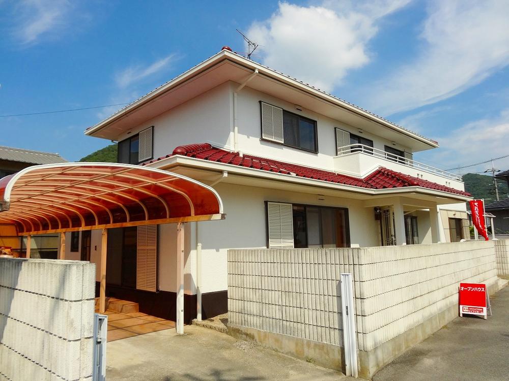 Local appearance photo