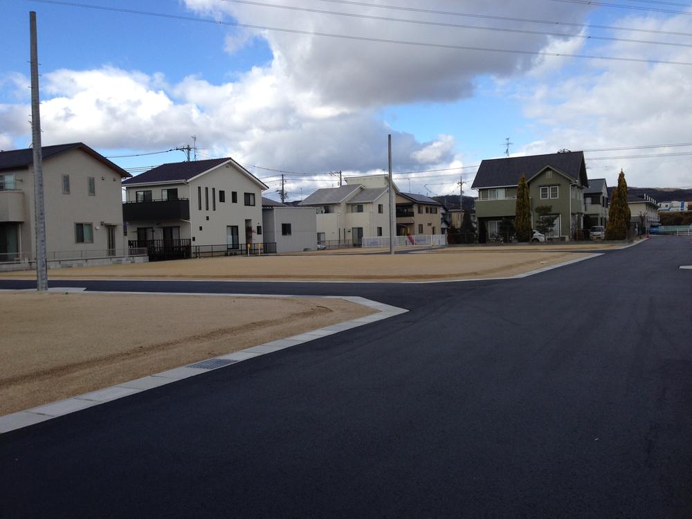 Local photos, including front road. Local (January 2014) Shooting