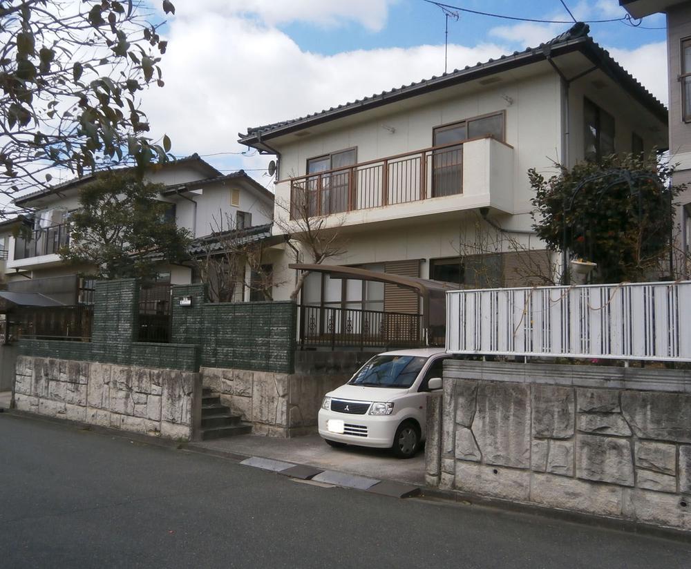 Local appearance photo