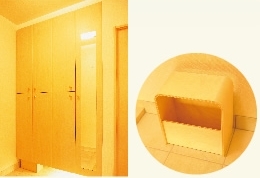 Receipt.  [Large shoe box with a mirror] We have adopted a wide shoe box-to-ceiling with a full-length mirror. Since the boots and umbrella can be stored, Refreshing the entrance. Also available chair of movable. (Pictured right) further, Indirect lighting of feet Director makes the style of the master class. (Left photo)