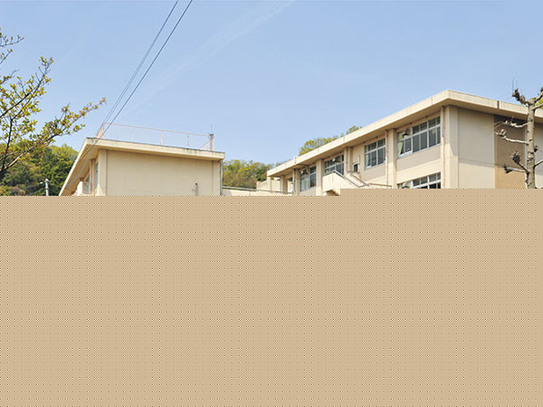 Surrounding environment. Tsushima elementary school (13 mins / About 1040m)