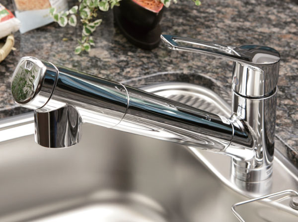 Kitchen.  [Water purifier integrated mixing faucet (a standard feature)] Mixing faucet shower head is allowed to draw, Water purifier integrated. Replacement is also easy cartridge.  ※ Costs of cartridge exchange is generated separately.