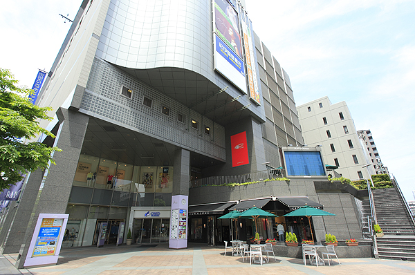 Credo Okayama (about 600m) 8-minute walk