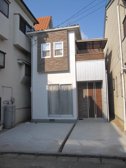 Local appearance photo. Local (12 May 2013) Shooting