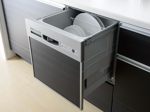 Kitchen.  [Dishwasher] Hygienic and economical, Drying also Omakase of dishwasher. Cleaning about 6 servings, It is a large capacity to dry.