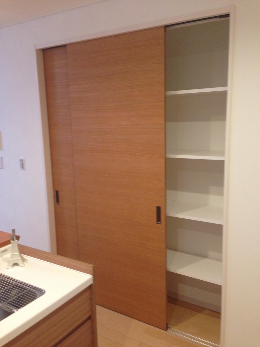 Receipt. Kitchen next to the pantry! ☆ Convenient ☆