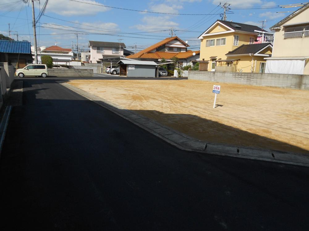 Local land photo. It is a quiet residential area.