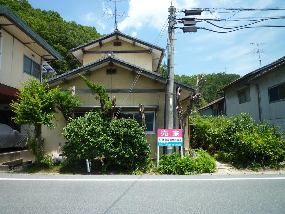 Local appearance photo. Local west