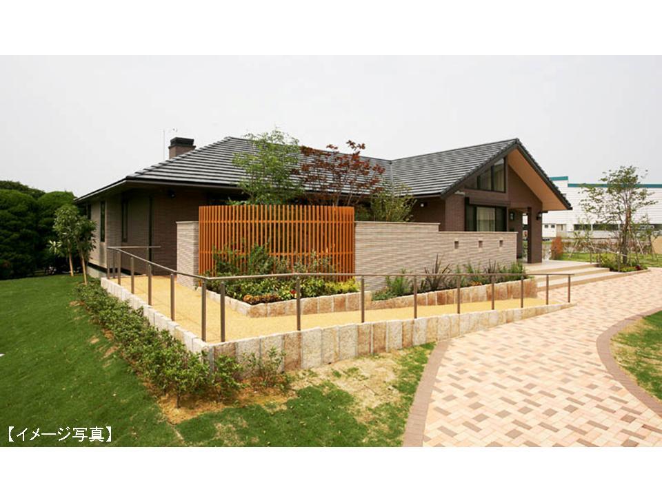 Building plan example (exterior photos). When you return to the life of husband and wife Futari children are independently, Nice house of one floor in a reasonable size. Also available residence of one-story to respond to such a voice.