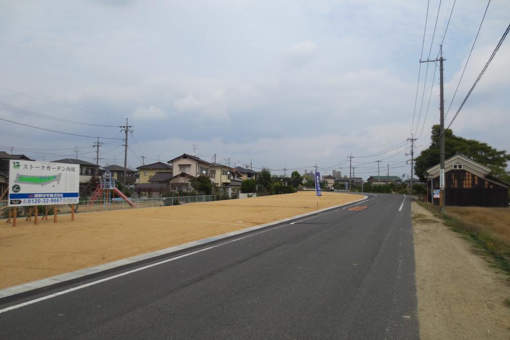 Local photos, including front road. Local (10 May 2013) Shooting