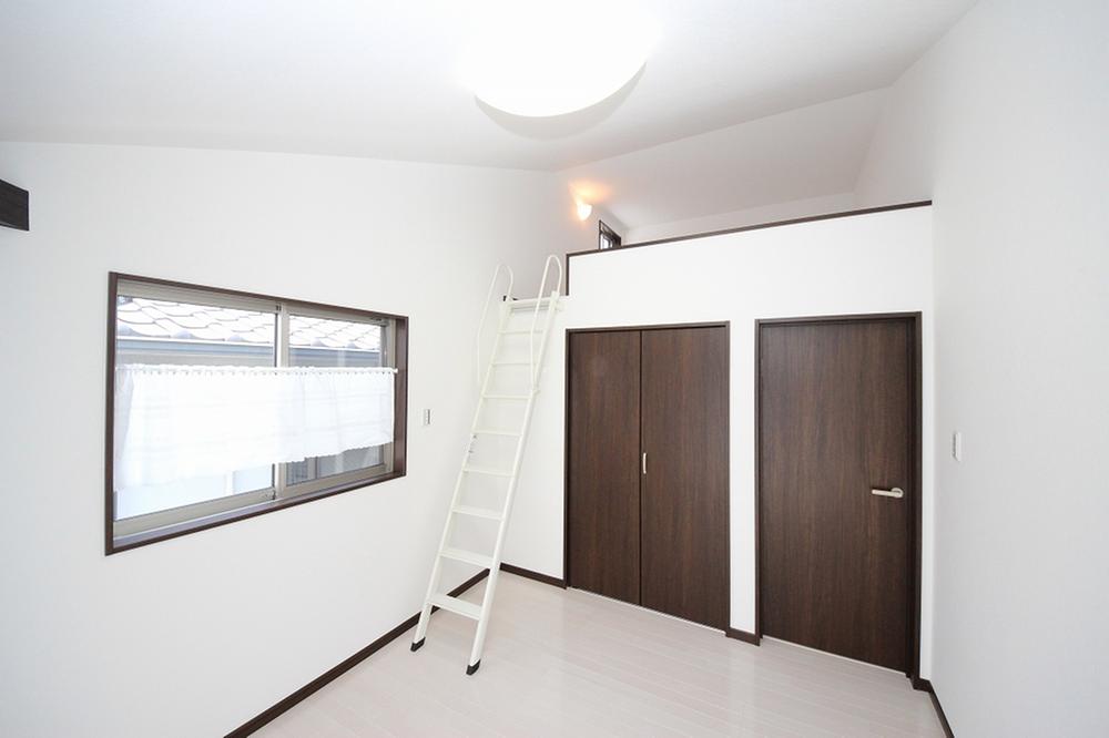 Other introspection. The second floor Western-style room 4.5 double with loft