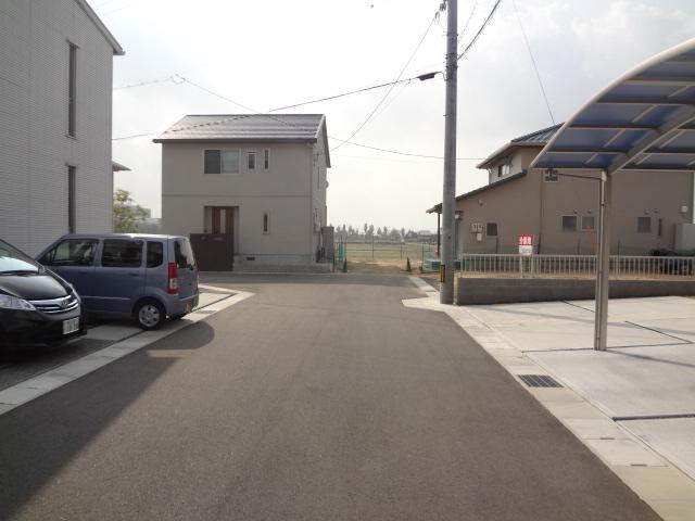 Local photos, including front road. Local (11 May 2013) Shooting