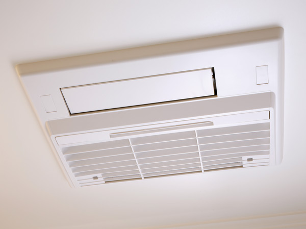 Bathing-wash room.  [Bathroom ventilation heating dryer] Warm the bathroom and powerful heating of the hot water type. After bathing prevents crisp and unpleasant smell in the drying operation. In the release of plasma cluster ion, It is more effective.