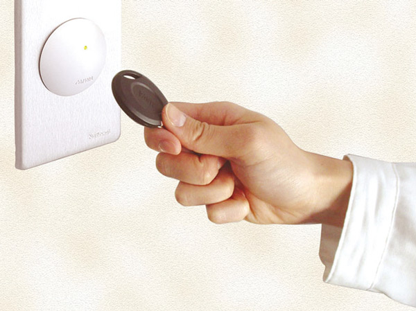 Security.  [Non-touch key auto-lock system] Entrance of the auto lock, Excellent one door is open only by holding the key. It is also useful, for example, when your hands are busy with luggage. (Less than, All amenities of the web is the same specification)