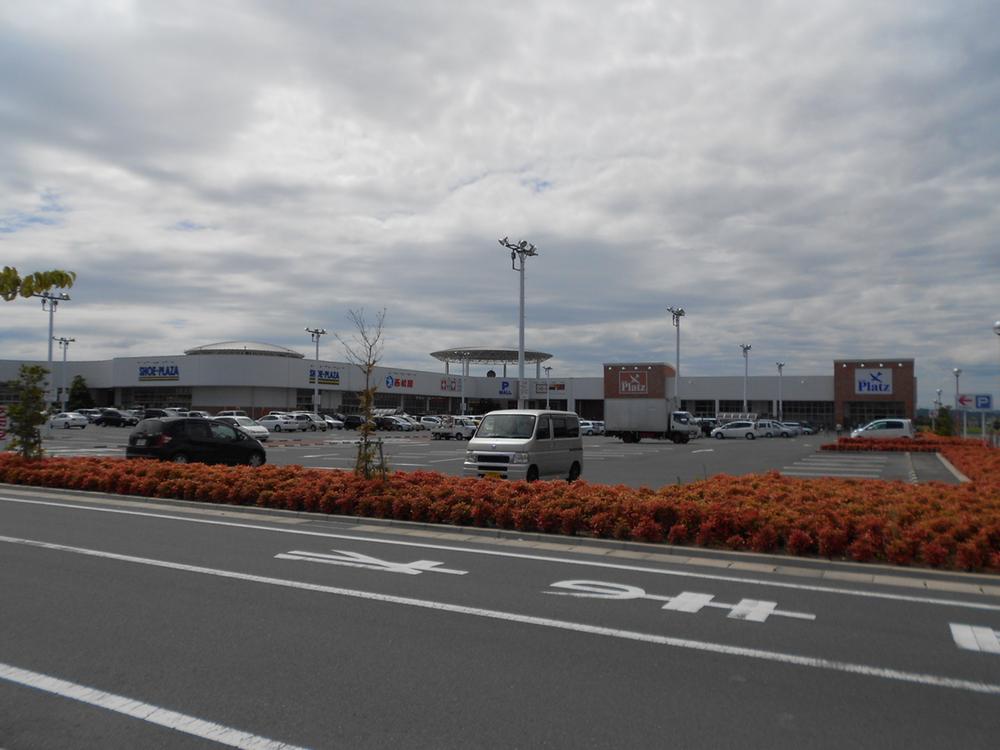 Shopping centre. 3100m to P Mall Fujita shop