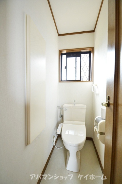 Toilet. In Washlet, Firmly guard the cute ass!