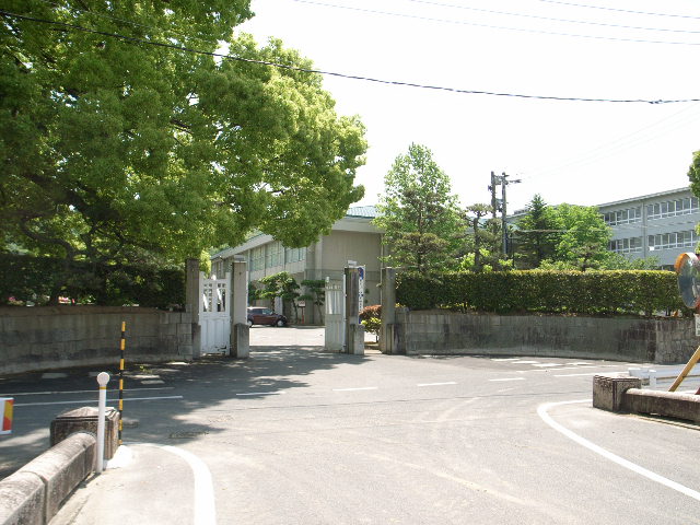 high school ・ College. Okayama Prefectural Okayama Asahi High School (High School ・ NCT) to 1344m
