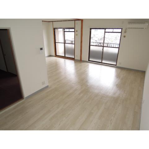 Living and room