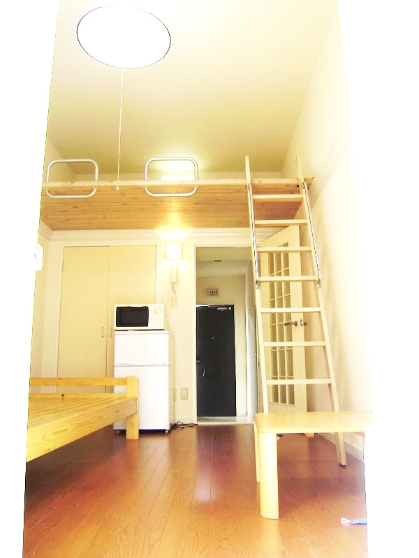 Living and room. Spacious Western-style loft with