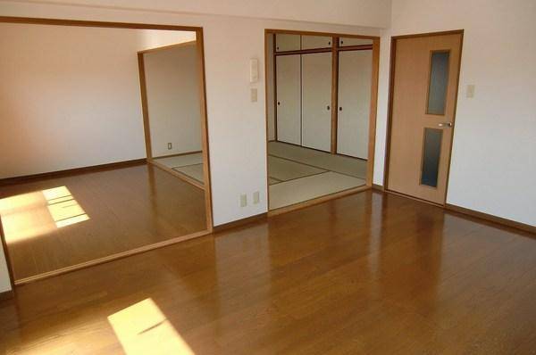 Living and room