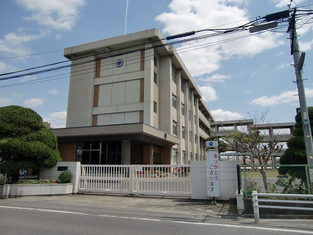 Primary school. 877m to Okayama City Hirai elementary school (elementary school)
