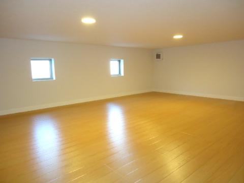 Other room space. KURA