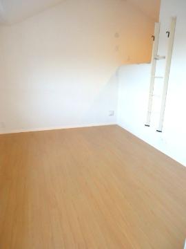 Other room space. Western-style 6 Pledge