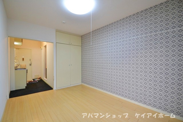 Living and room. Fluffy gone put a sofa in the room, such as the drama